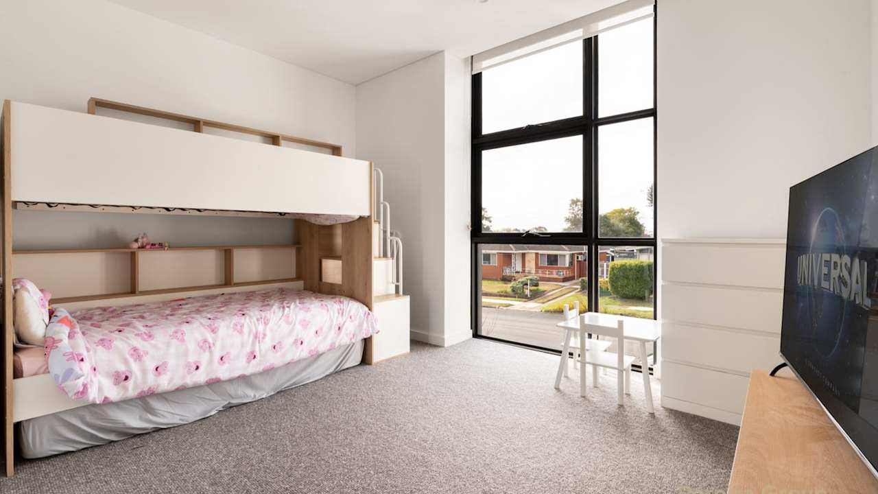 Unfurnished room with own bathroom