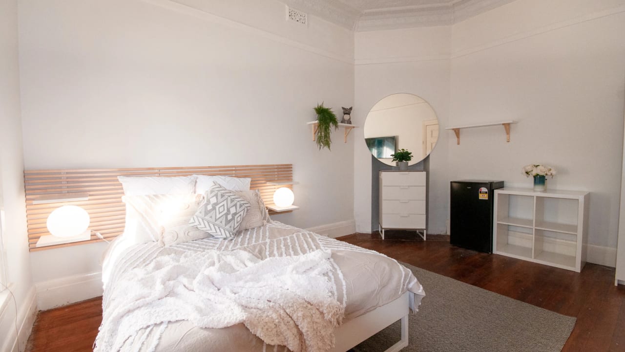 Furnished room in a share house