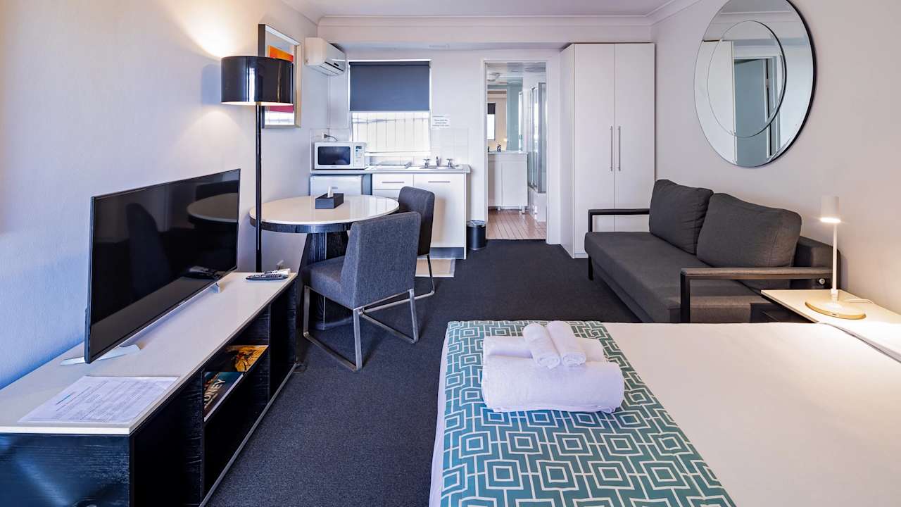 Furnished room studio flat for rent