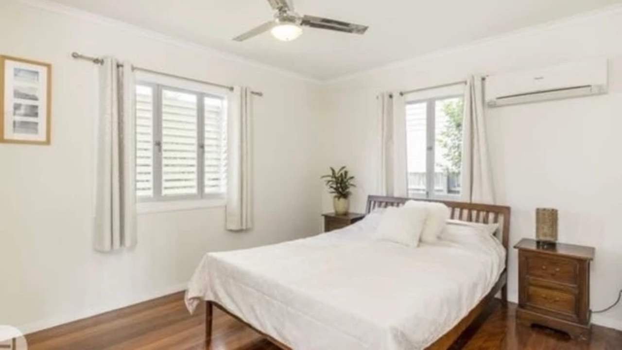 Room in a share house