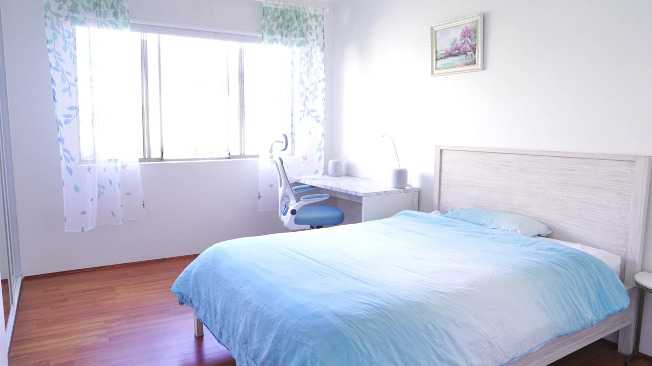 Furnished room in a flatshare
