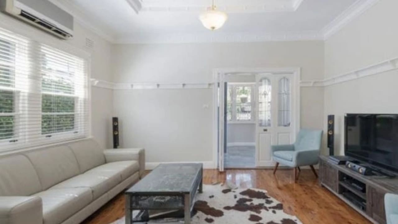 Unfurnished room in a share house