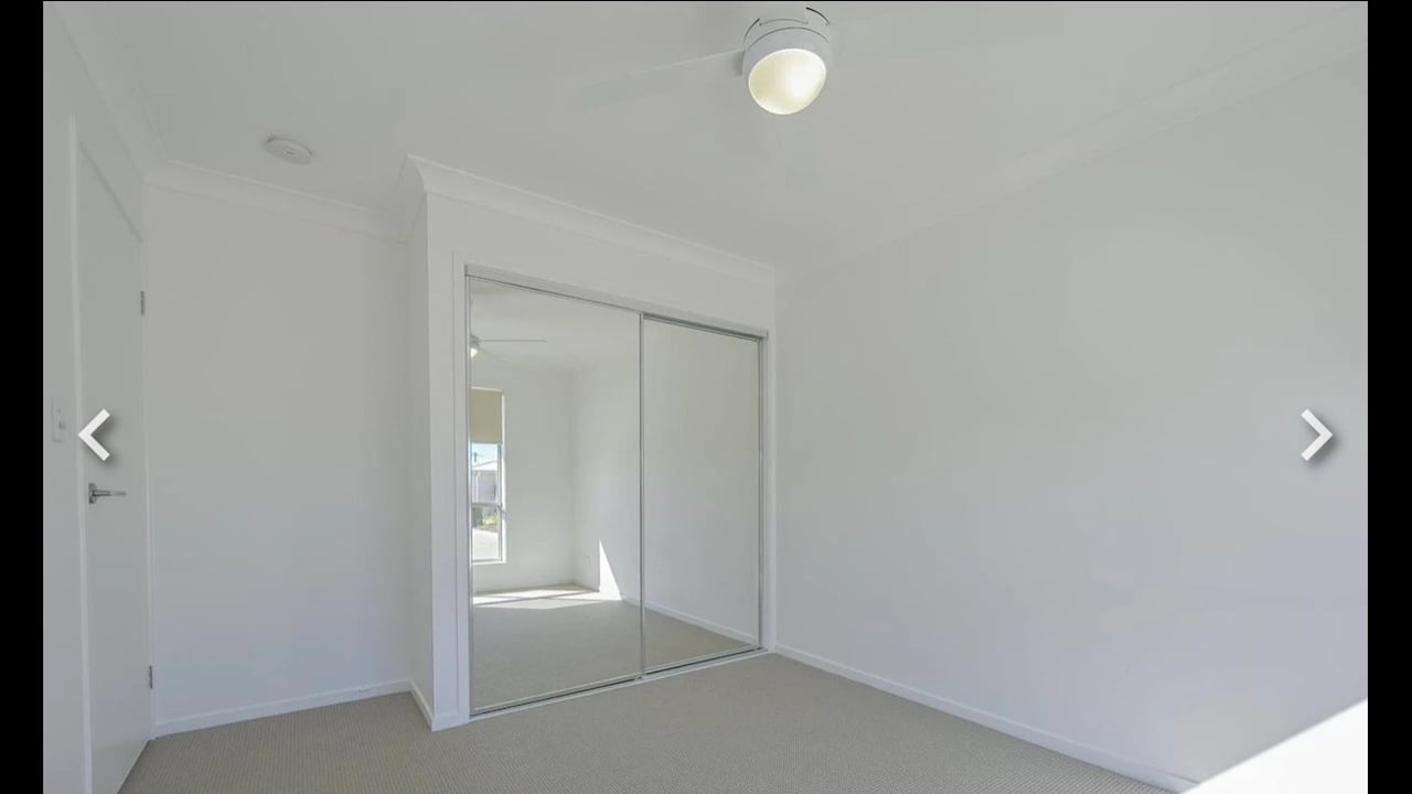 Room in a share house