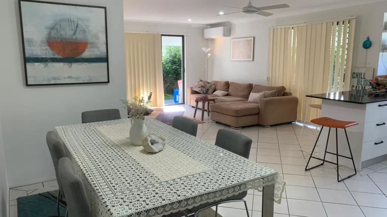 Room in a share house