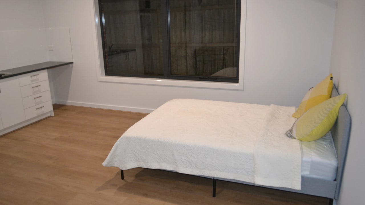Furnished room with own bathroom