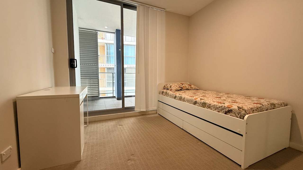 Furnished room with own bathroom