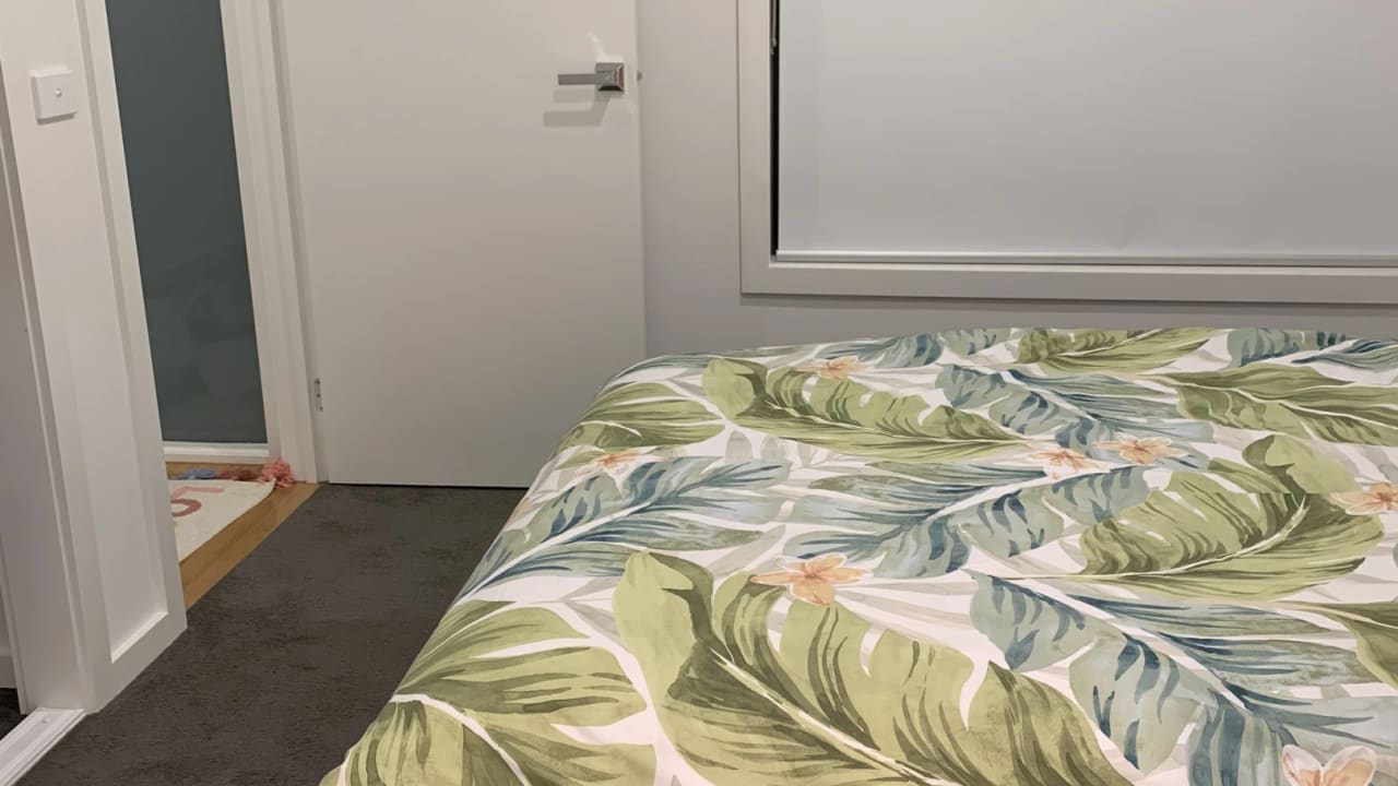 Furnished room with ensuite in a flatshare