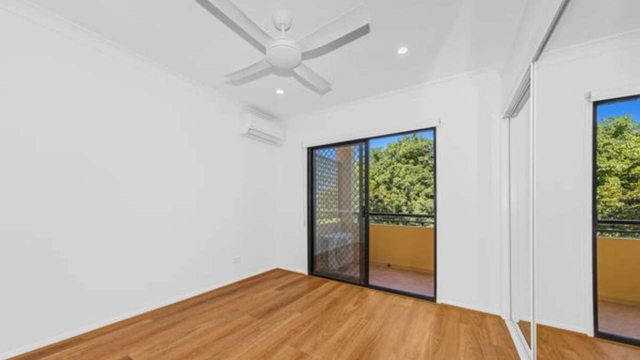 Unfurnished room with ensuite in a flatshare