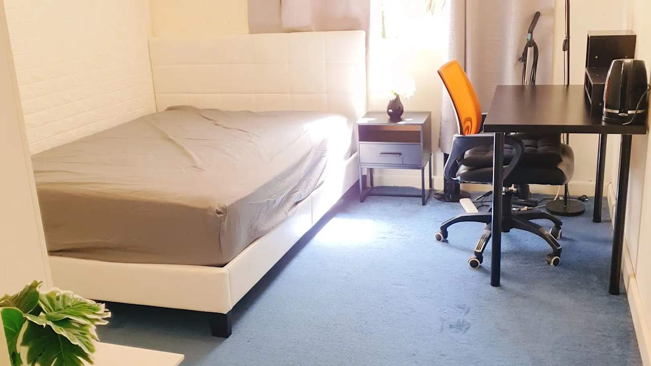 Furnished room in a share house