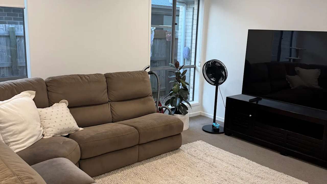Unfurnished room with own bathroom