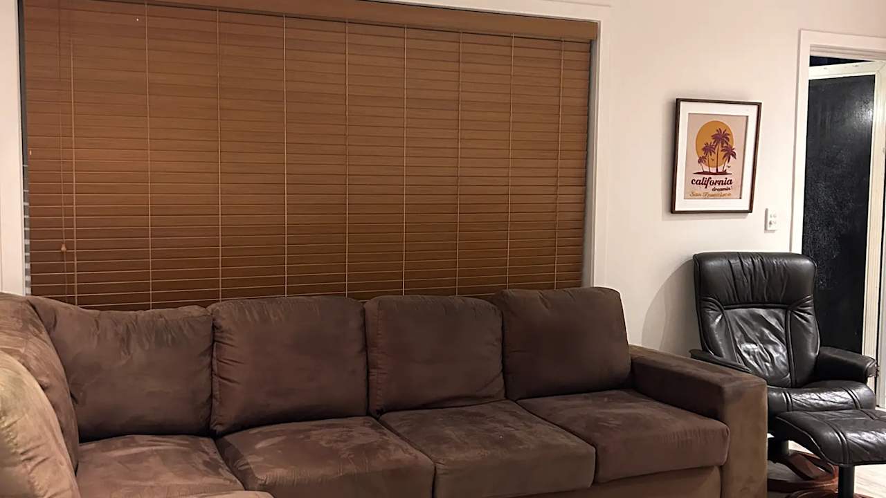 Whole property with 2 rooms for rent