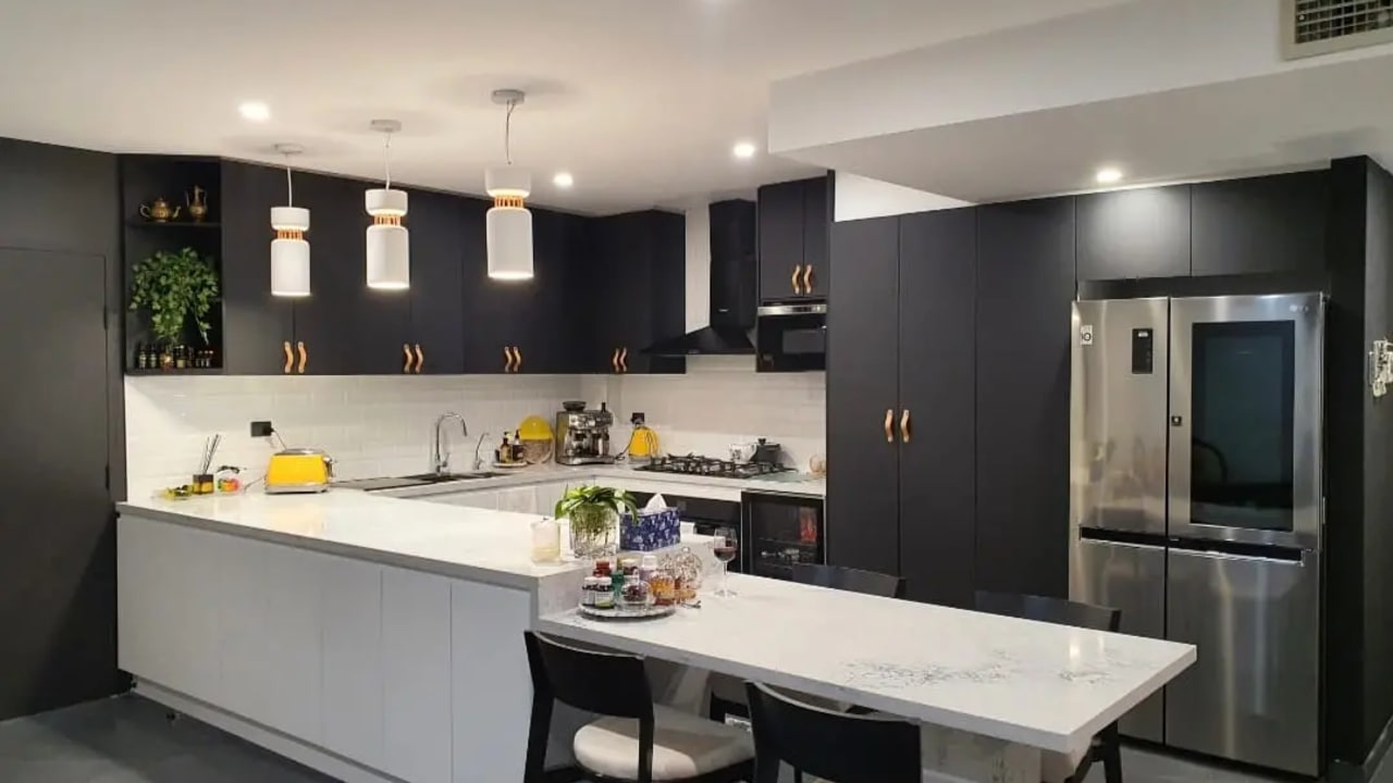 Furnished room with ensuite in a flatshare