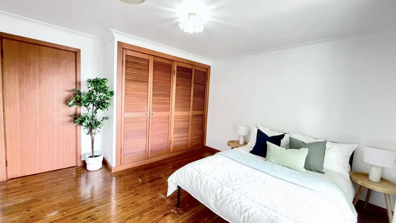 Room in a share house