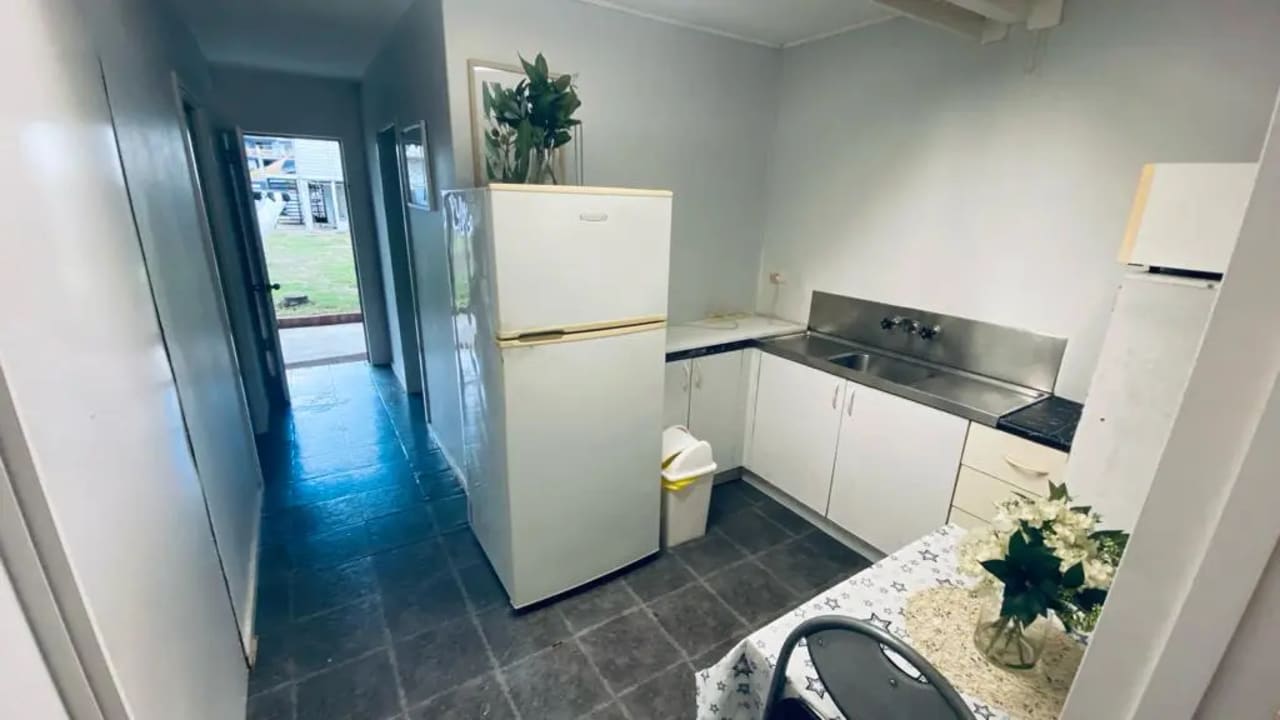 Furnished room with ensuite in a flatshare