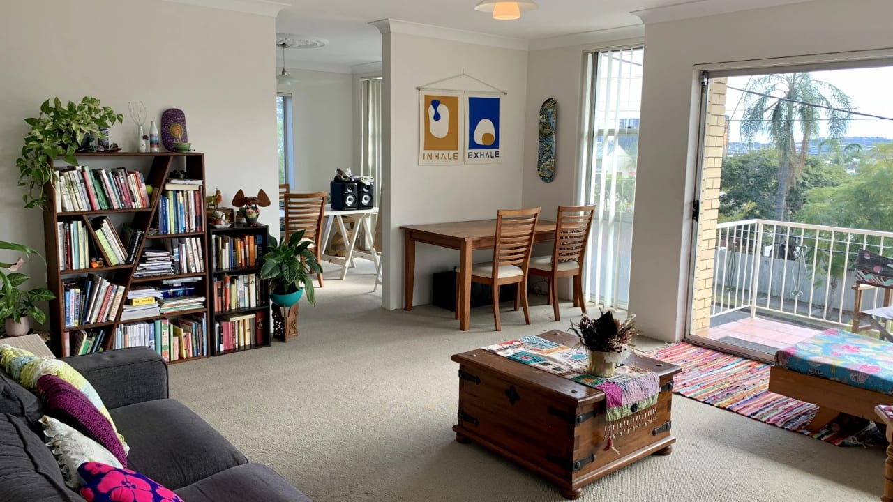 Unfurnished room in a flatshare