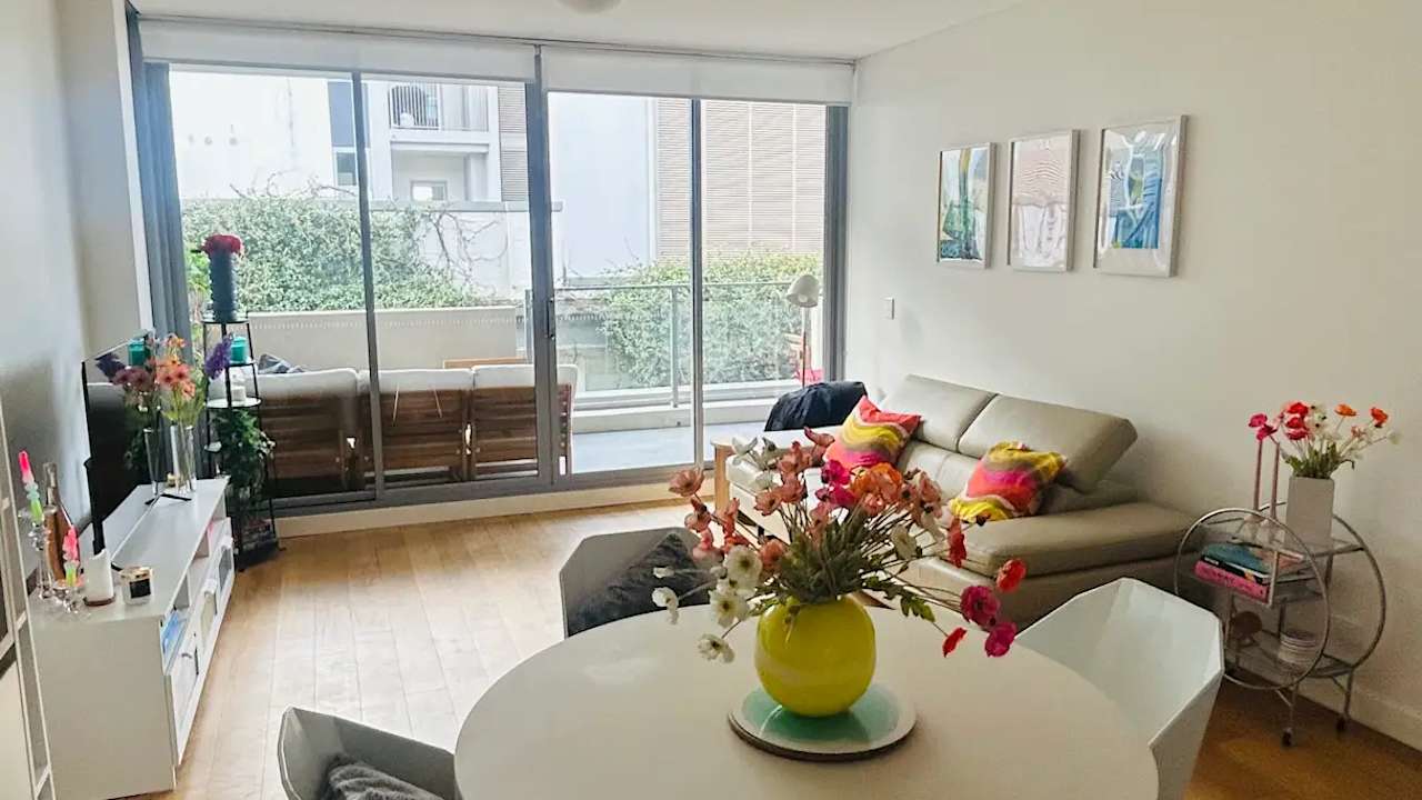 Unfurnished room with own bathroom