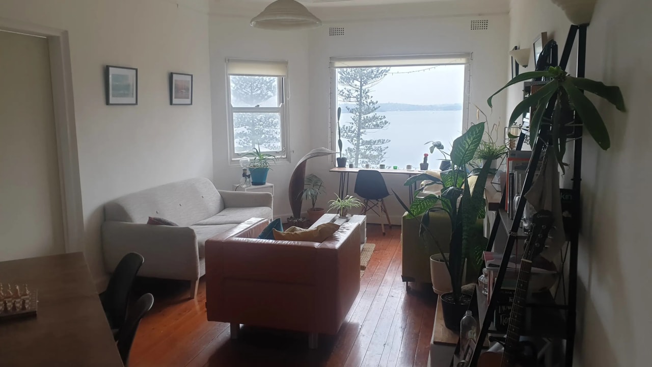 Unfurnished room in a flatshare