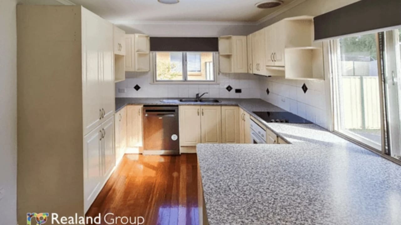 Unfurnished room in a share house