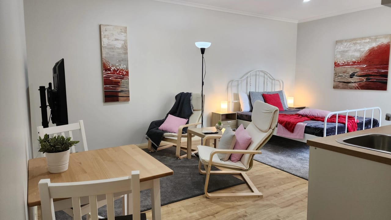 Furnished room with own bathroom