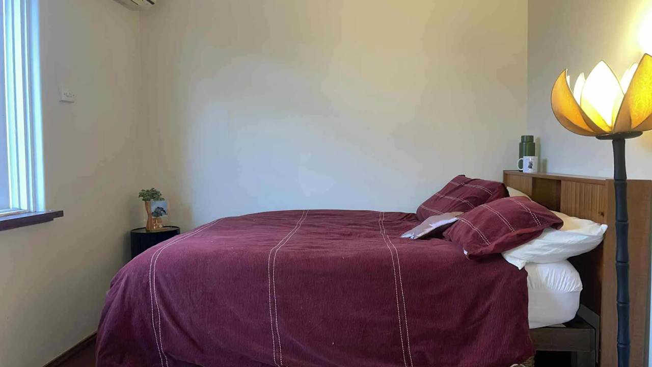 Room in a share house