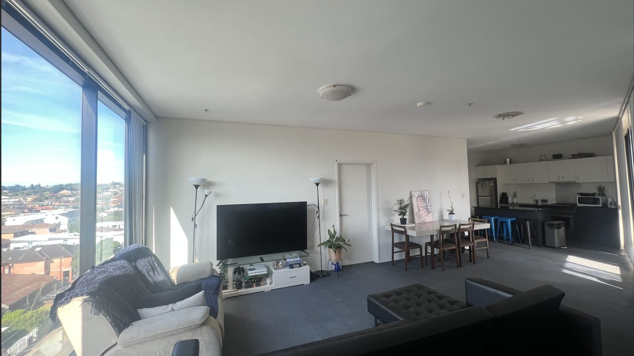 Furnished room with ensuite in a flatshare