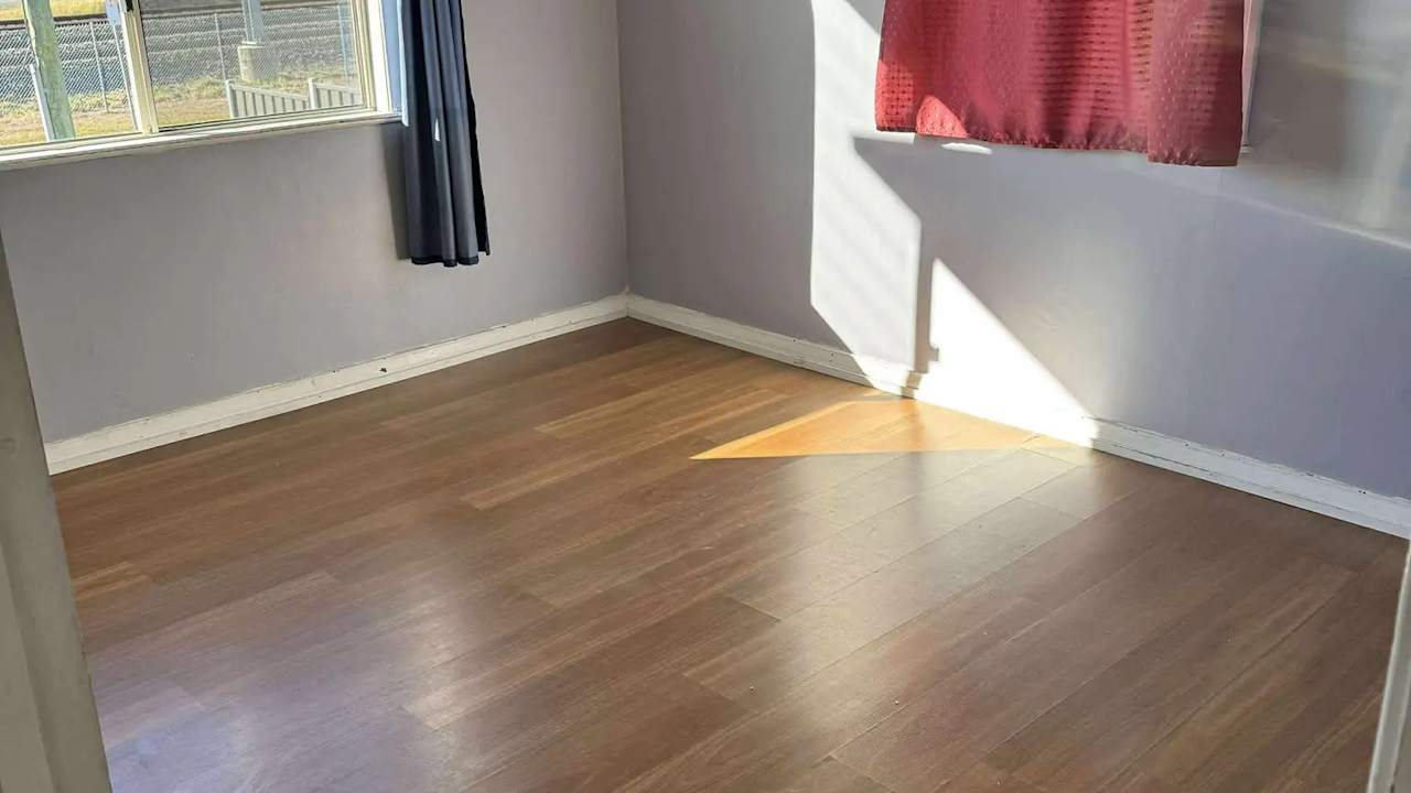 Room in a share house