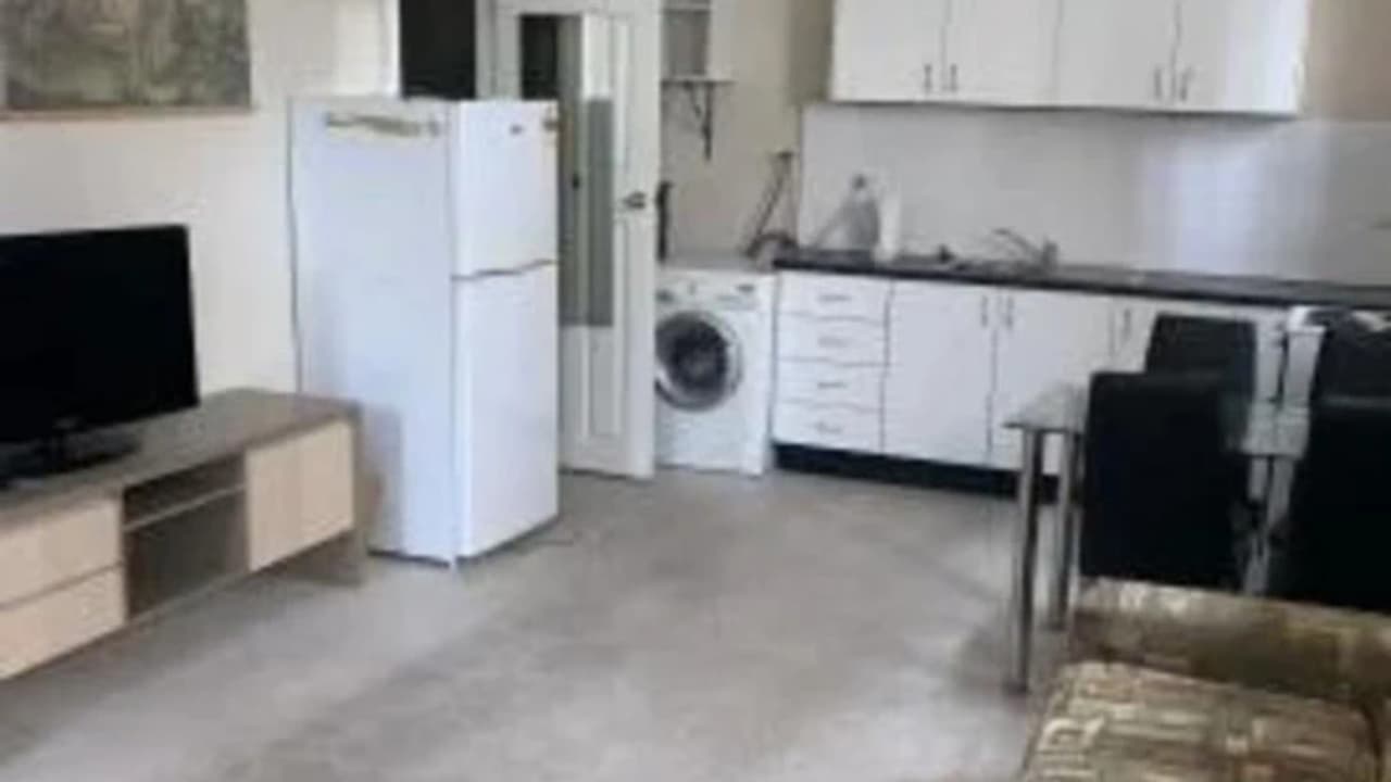 Whole property with 3 rooms for rent