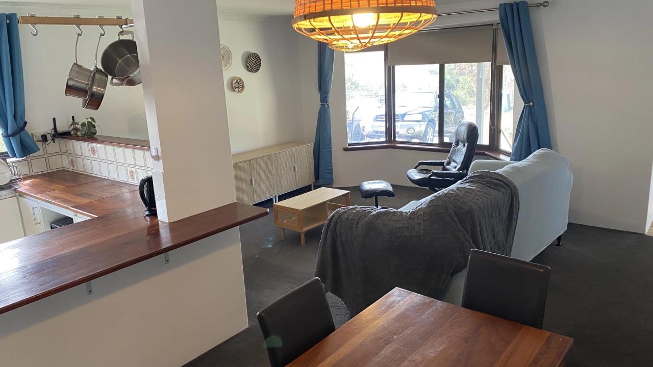 Room in a share house