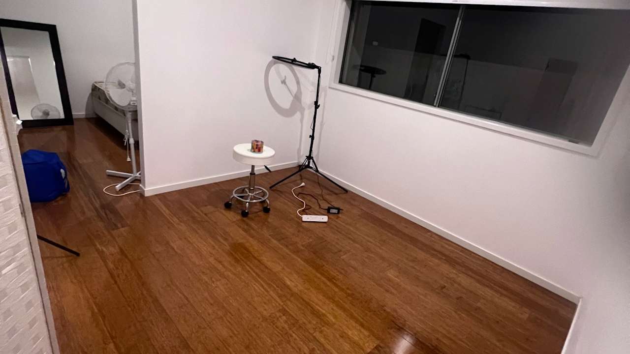 Unfurnished room in a share house