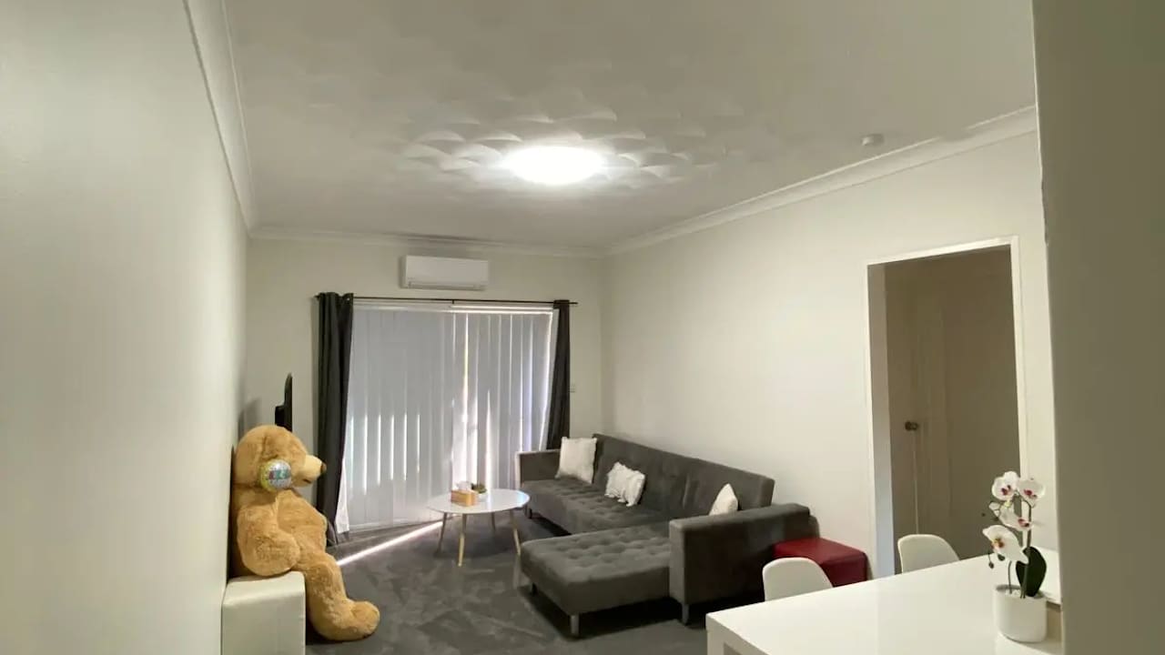 Furnished room in a flatshare
