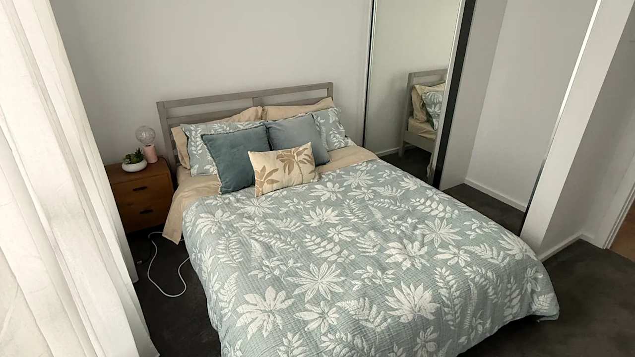 Furnished room with own bathroom