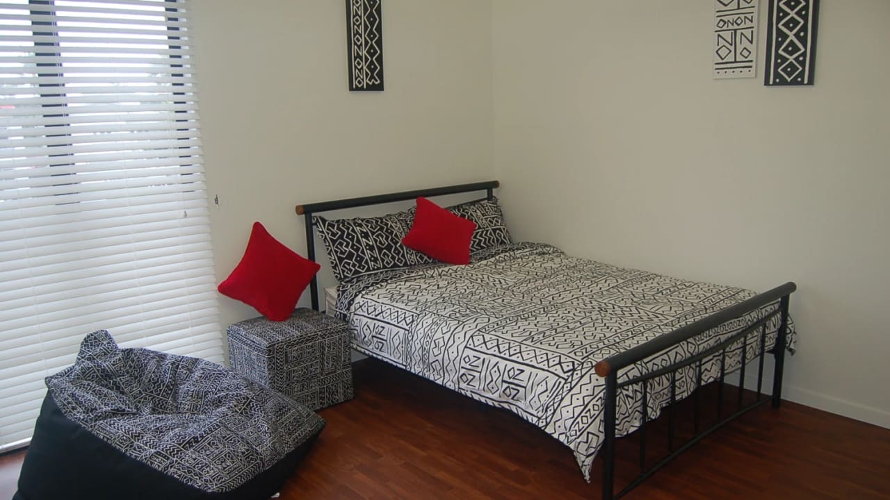 Furnished room in a flatshare