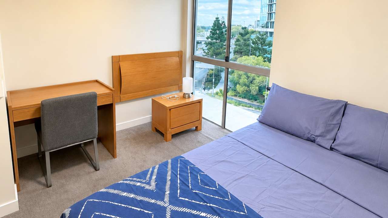 Furnished room in a share house