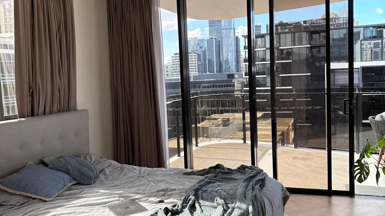 Furnished room with ensuite in a flatshare