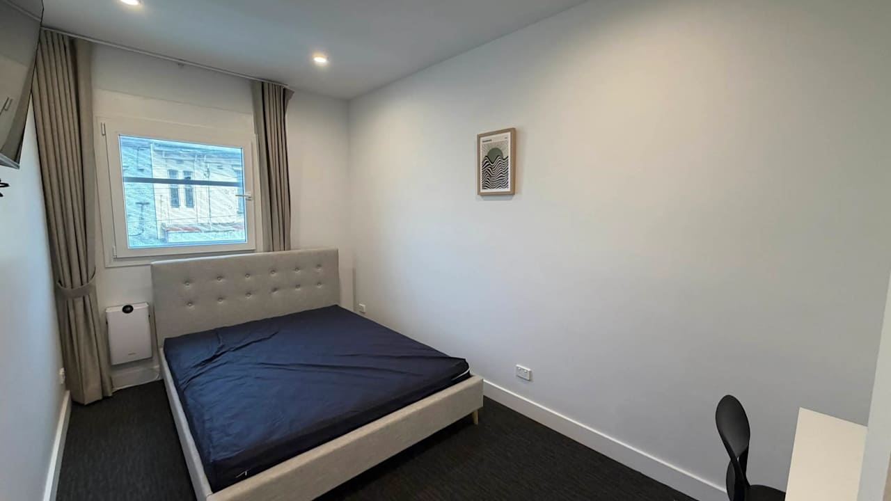 Whole property with 1 room for rent