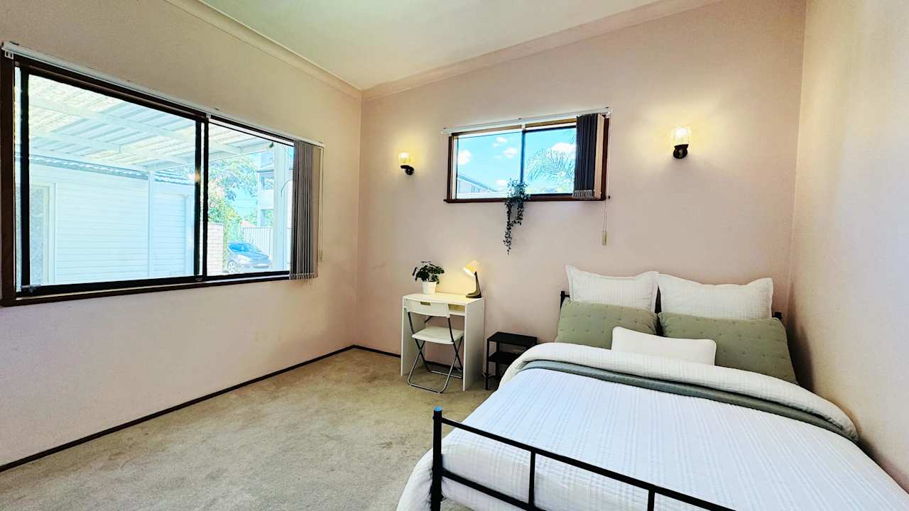 Furnished room in a share house