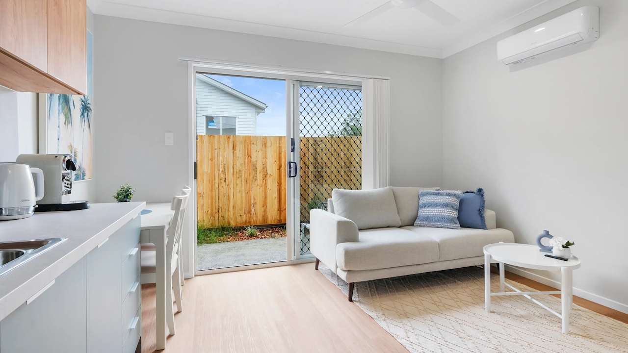 Furnished room studio flat for rent