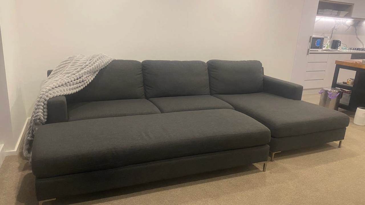 Unfurnished room with ensuite in a flatshare
