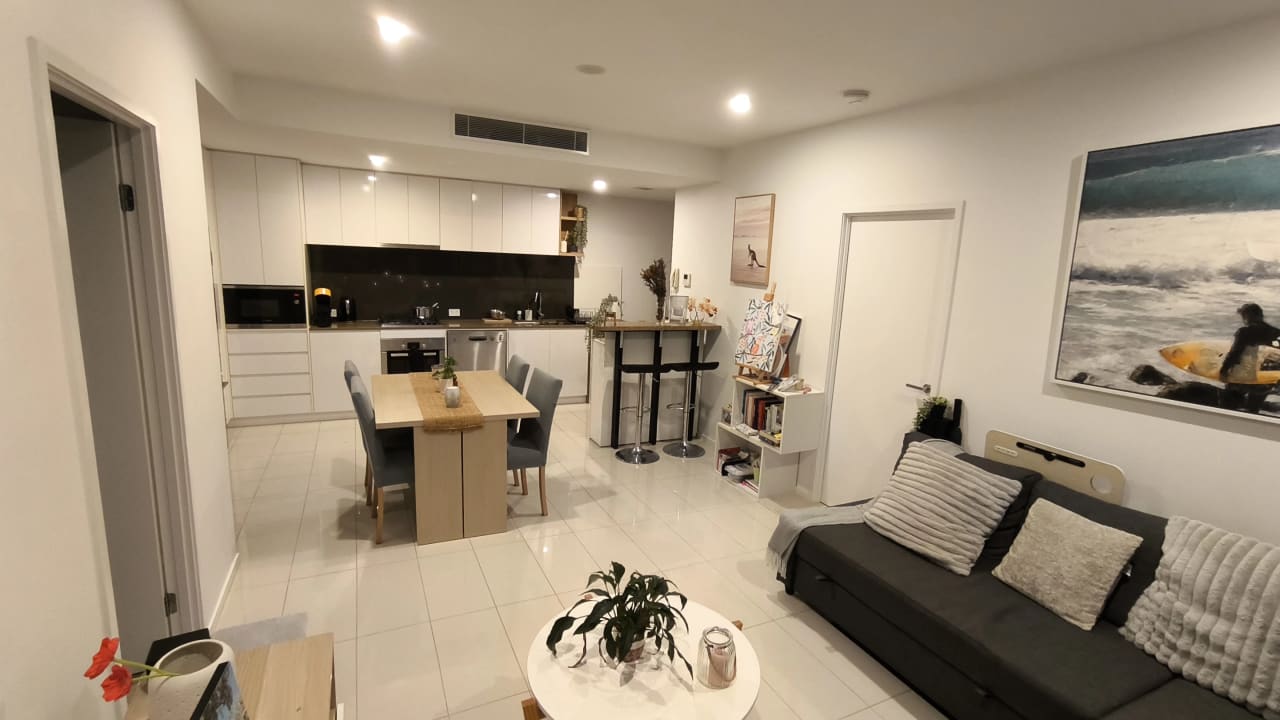 Furnished room with ensuite in a flatshare