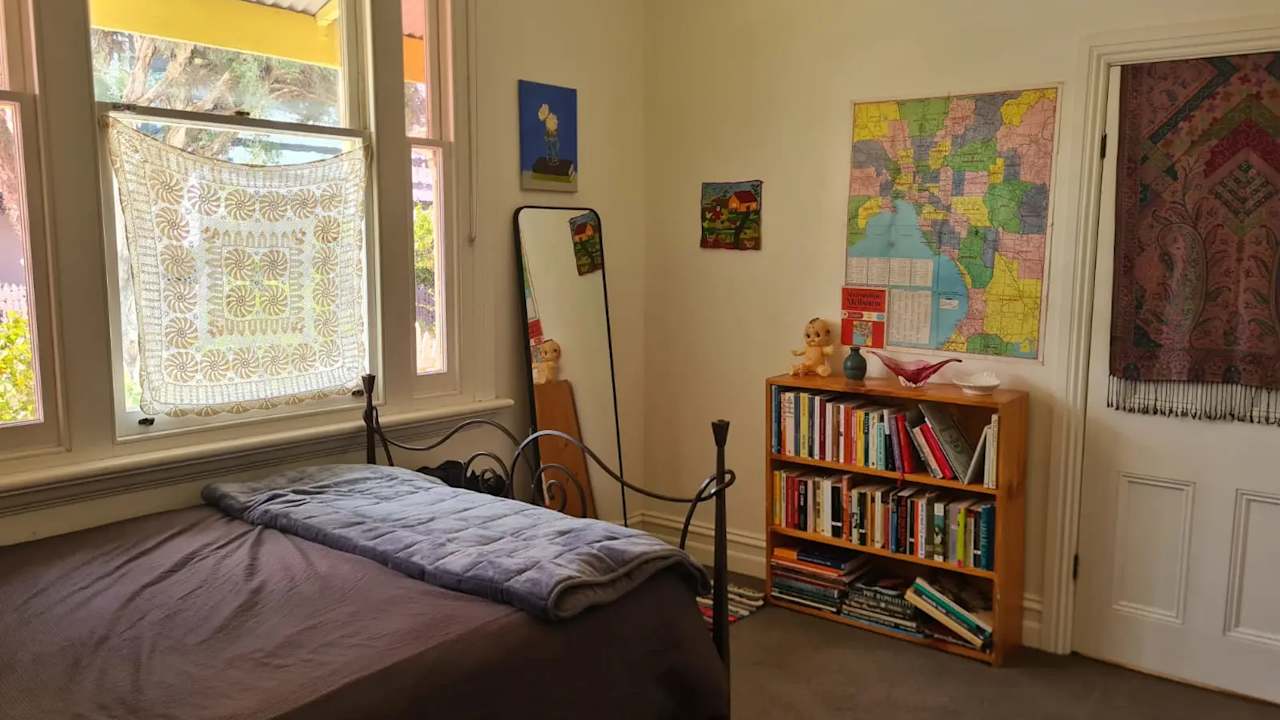 Unfurnished room in a share house