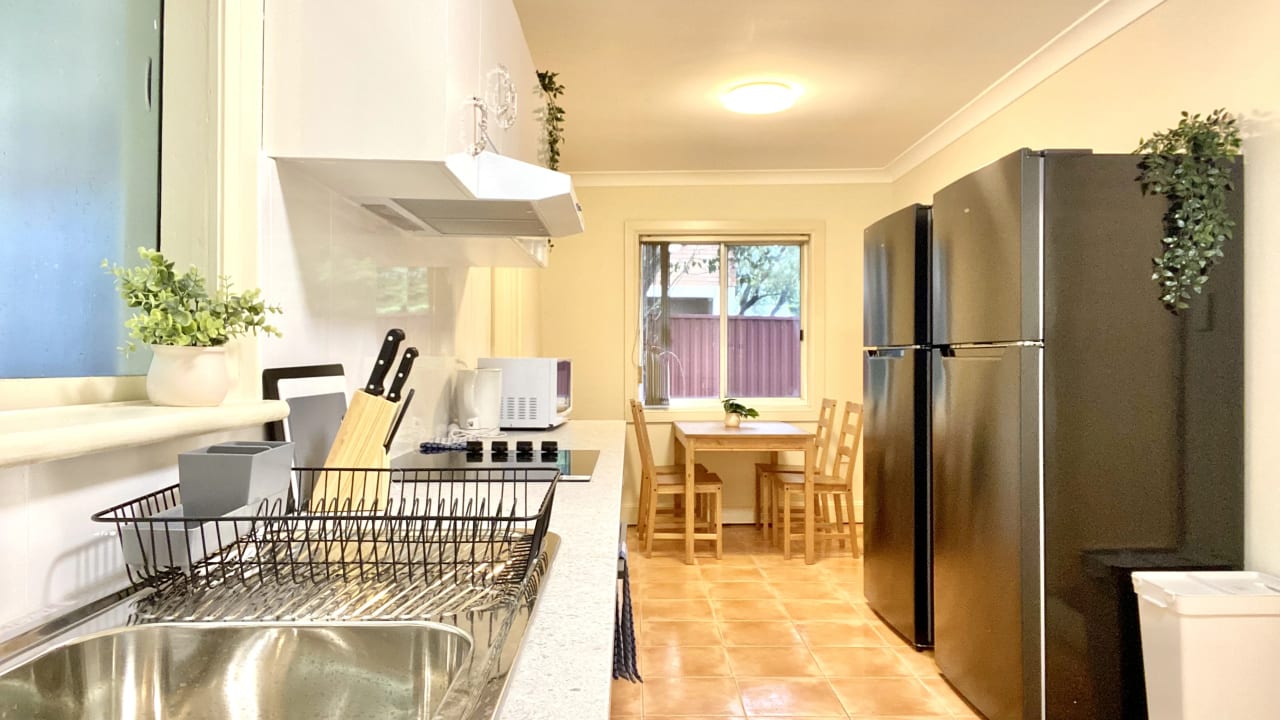 Furnished room in a share house