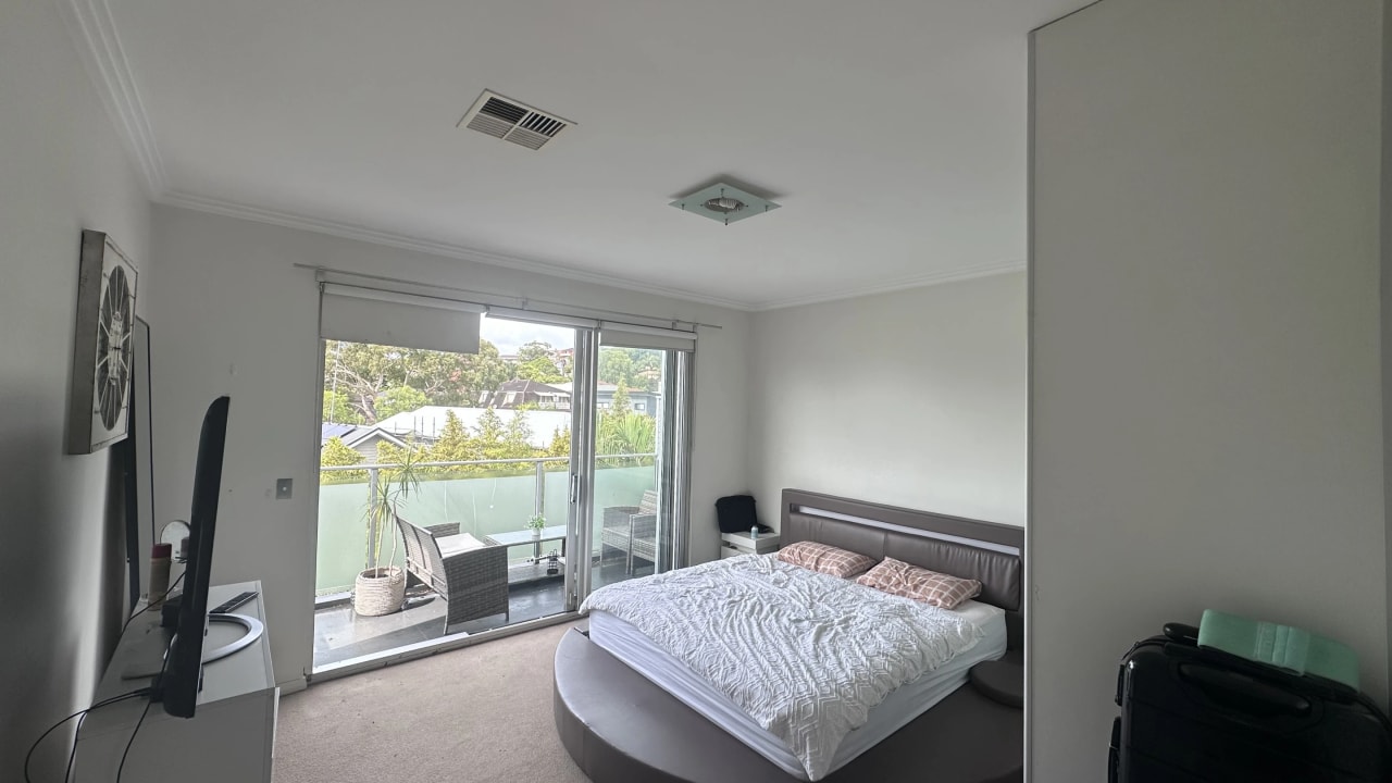 Furnished room in a share house