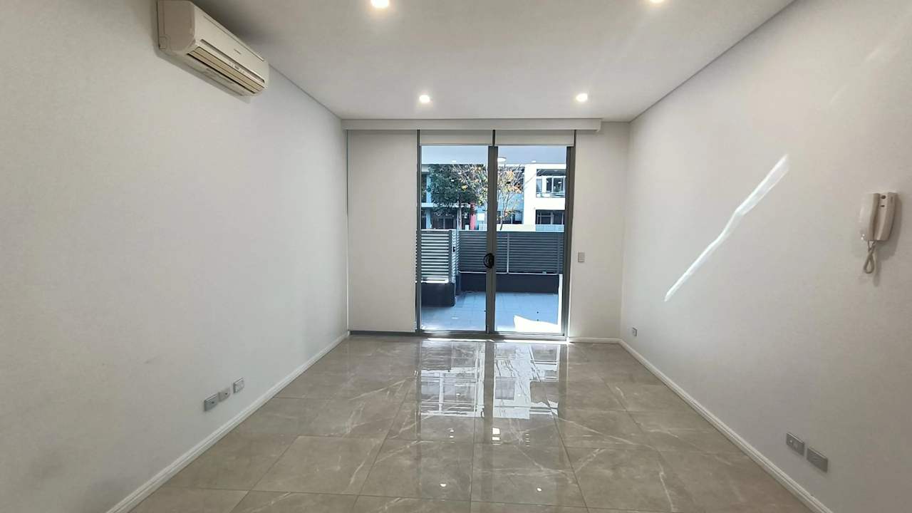 Whole property with 2 rooms for rent