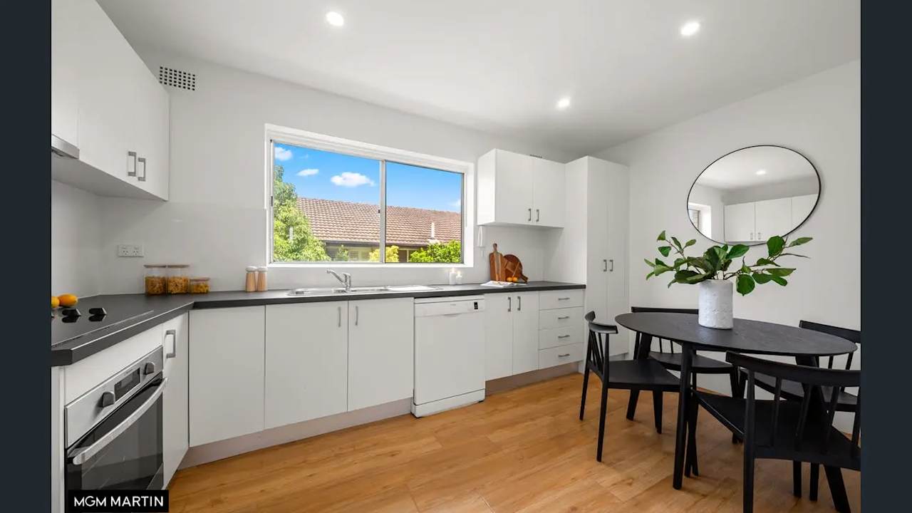 Unfurnished room in a flatshare