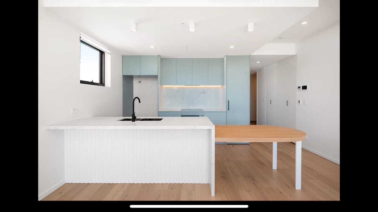 Unfurnished room with ensuite in a flatshare