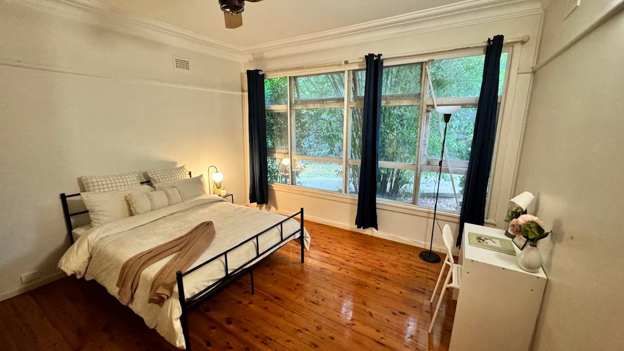 Furnished room in a flatshare