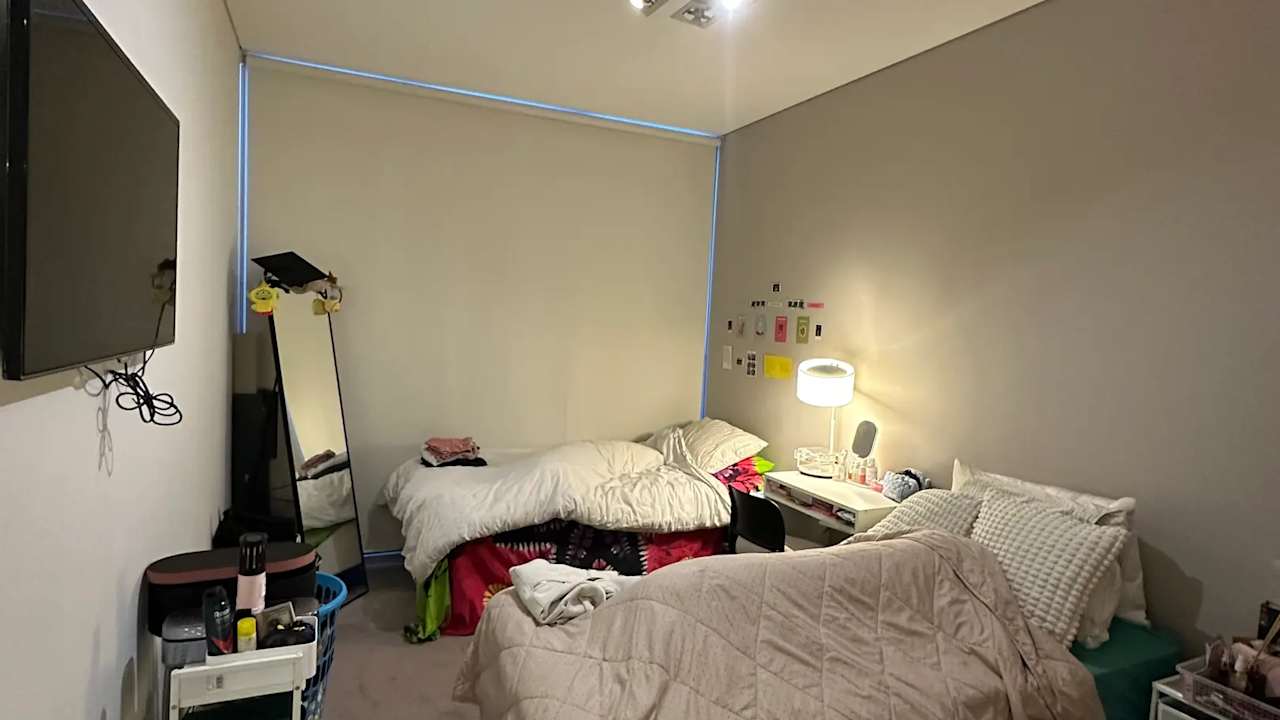 Furnished room in a flatshare