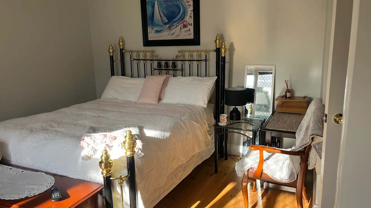 Furnished room with own bathroom
