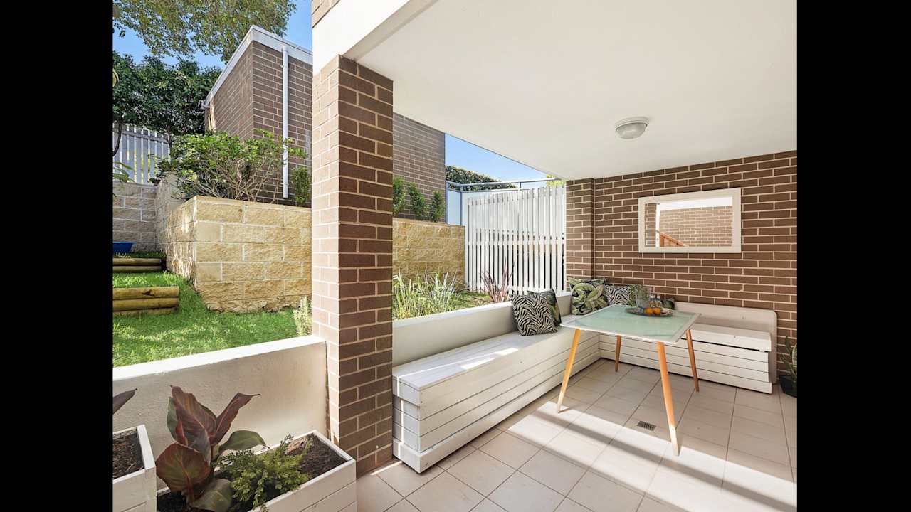 Furnished room with own bathroom