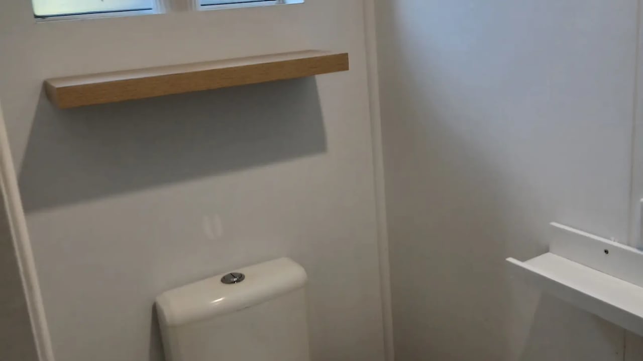 Unfurnished room with own bathroom